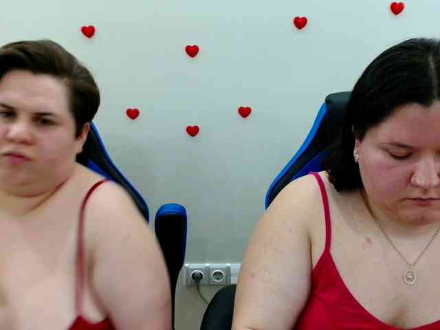 Model: BeckyAndEllen