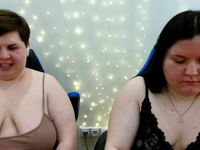 BeckyAndEllen webcam