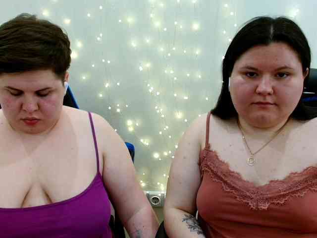 BeckyAndEllen webcam