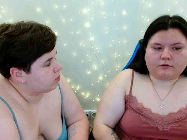 BeckyAndEllen webcam