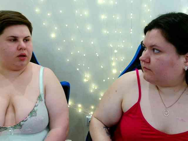 BeckyAndEllen webcam