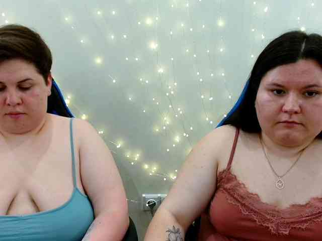 BeckyAndEllen webcam