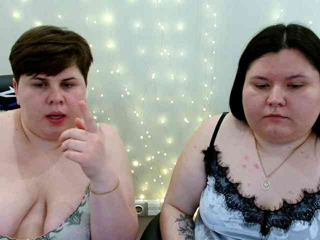 BeckyAndEllen webcam
