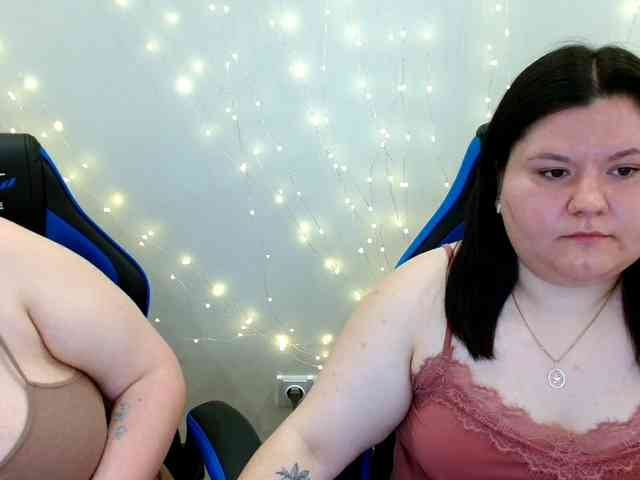 BeckyAndEllen webcam