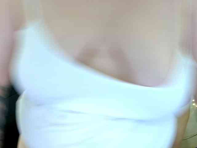 BeckyAndEllen webcam