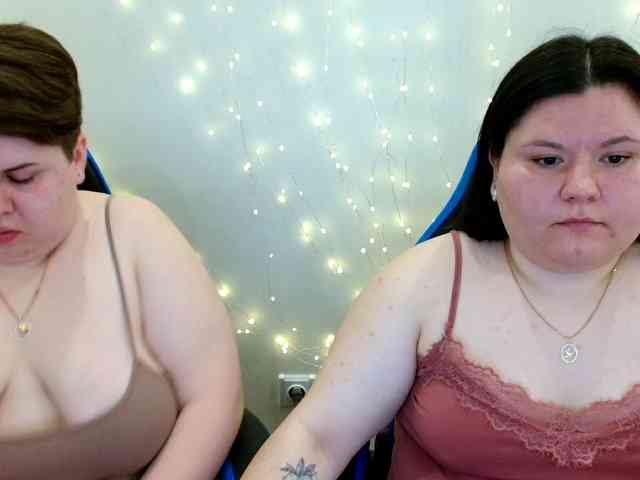 BeckyAndEllen webcam
