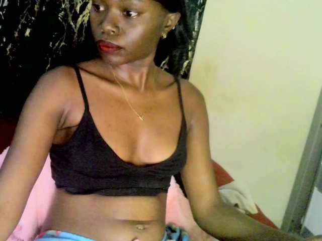 dreamyher live cam on BongaCams