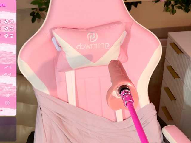 LeonaEviann live cam on BongaCams