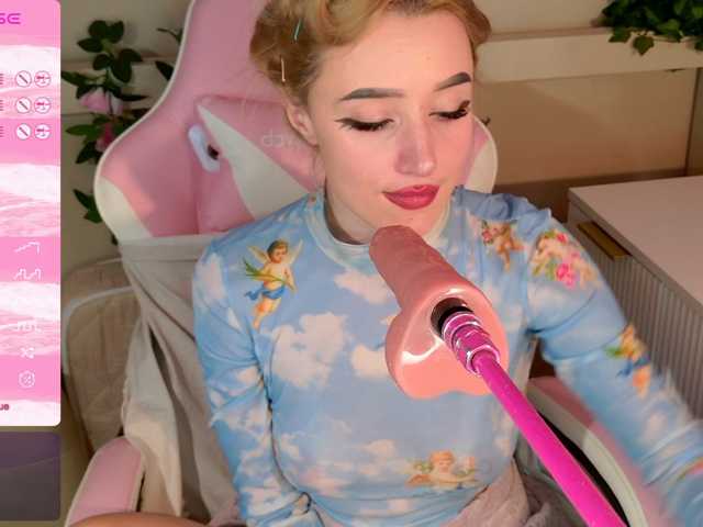 LeonaEviann live cam