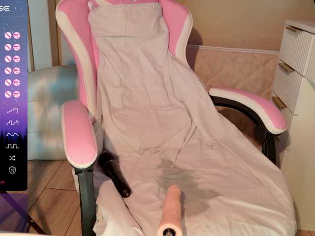  LeonaEviann chat room
