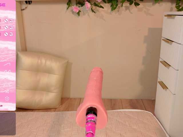 LeonaEviann live cam preview