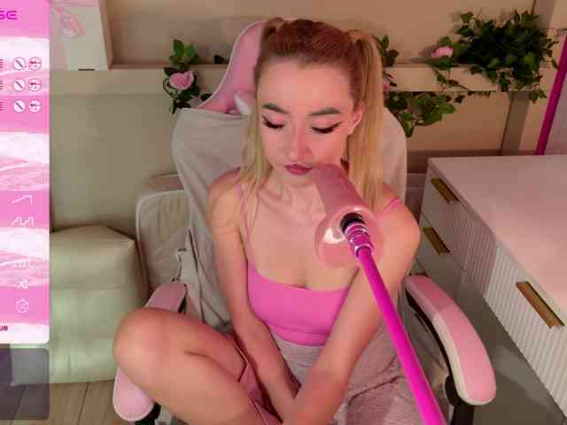 LeonaEviann - Girl 