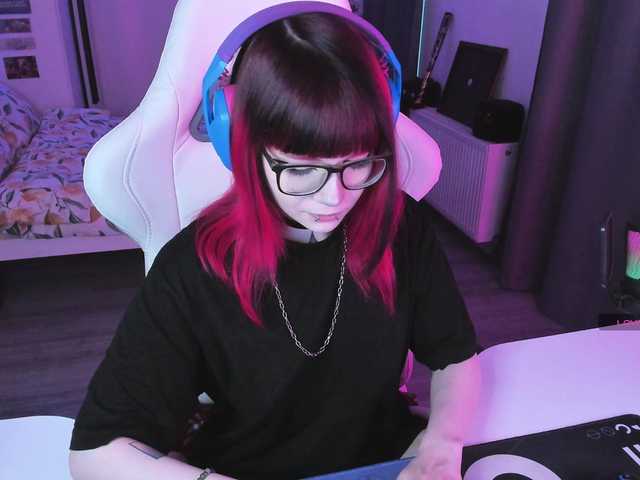 Yumi-Youkai live cam on BongaCams