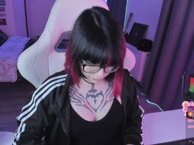Yumi Youkai live cam