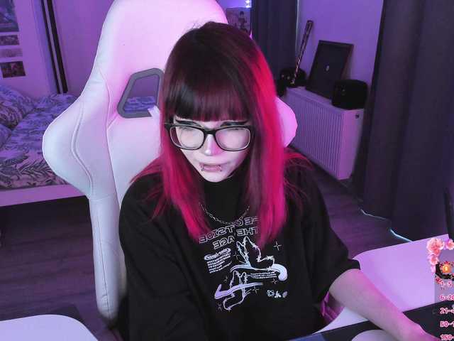 Yumi-Youkai live cam on BongaCams
