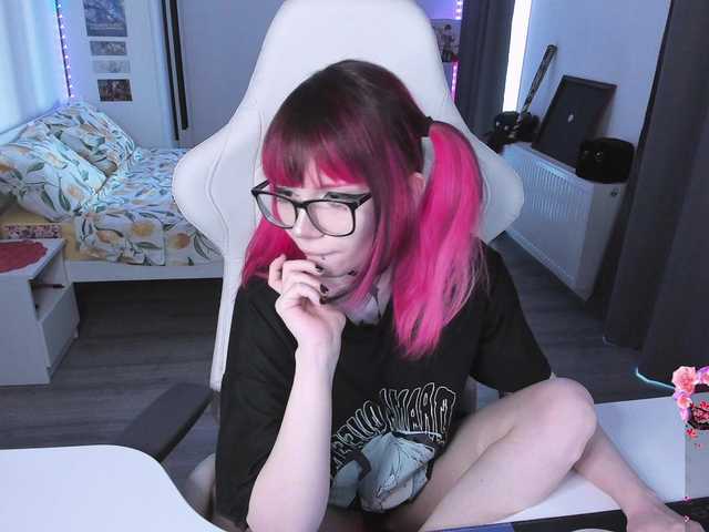 Yumi-Youkai live cam on BongaCams