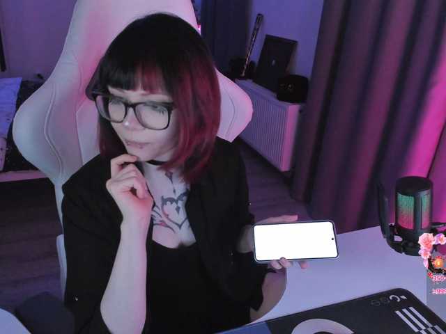 Yumi-Youkai live cam on BongaCams
