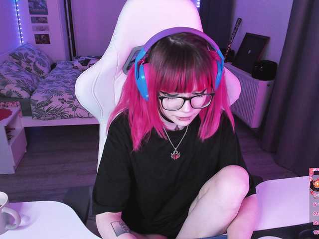 Yumi-Youkai live cam