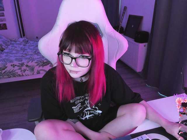 Yumi-Youkai live cam on BongaCams