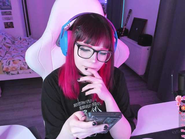 Yumi-Youkai live cam on BongaCams