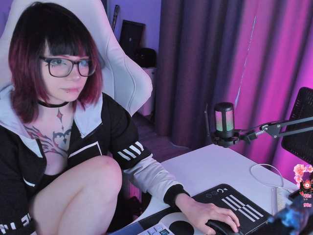 Yumi-Youkai live cam on BongaCams