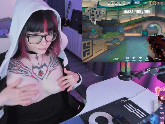 Yumi-Youkai live cam on BongaCams