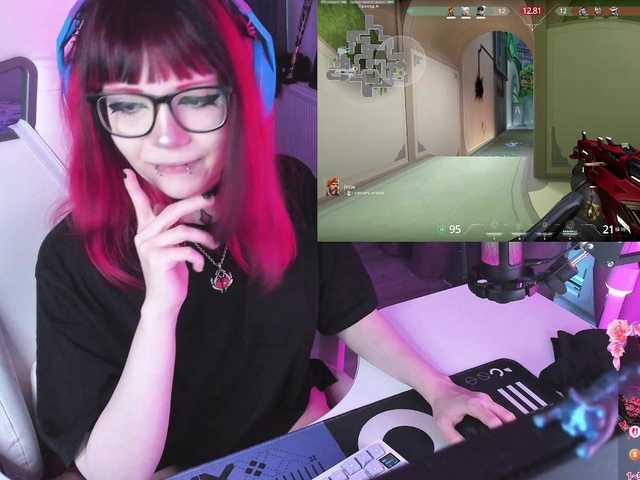 Yumi-Youkai live cam on BongaCams