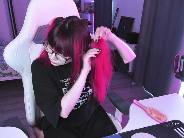 Yumi-Youkai live cam on BongaCams