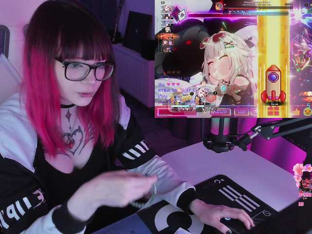 Yumi-Youkai live cam on BongaCams
