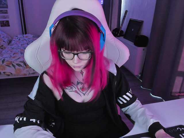 Yumi-Youkai live cam on BongaCams