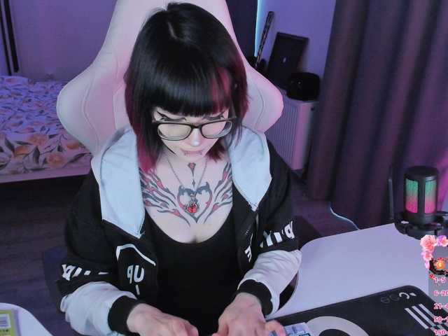 Yumi-Youkai live cam on BongaCams