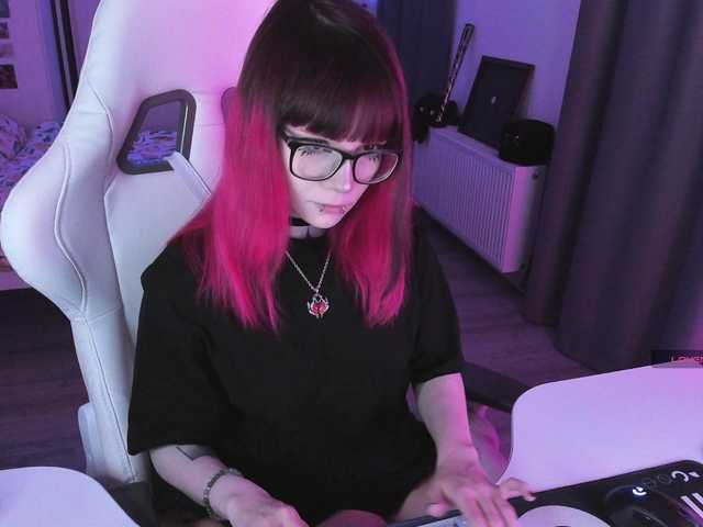 Yumi-Youkai live cam on BongaCams