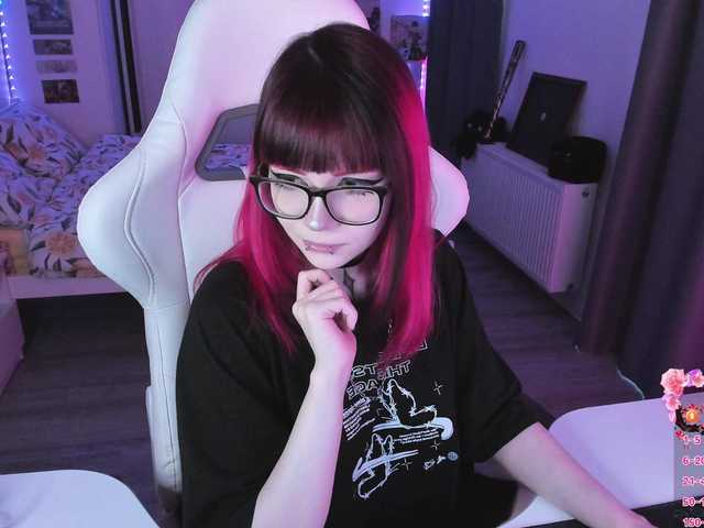 Yumi-Youkai live cam on BongaCams