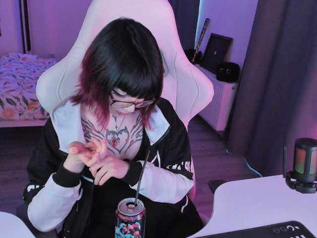 Yumi-Youkai live cam on BongaCams