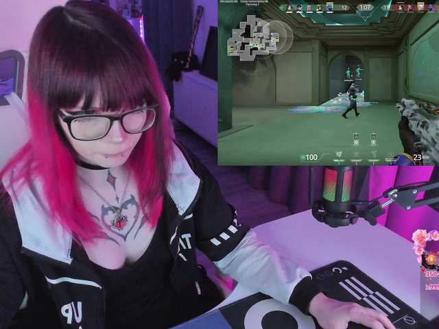 Yumi-Youkai live cam on BongaCams