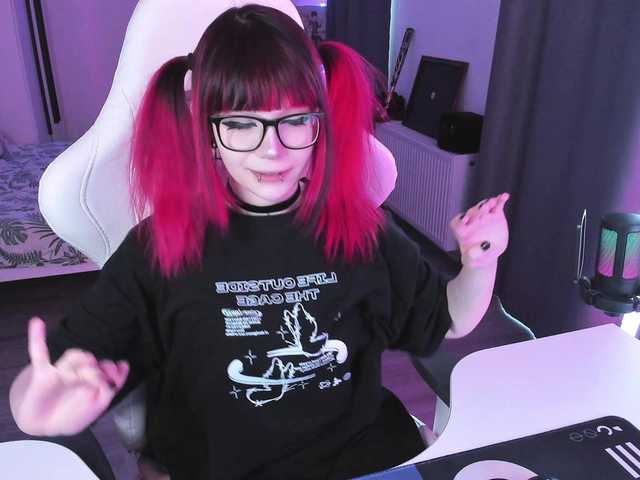 Yumi-Youkai live cam on BongaCams