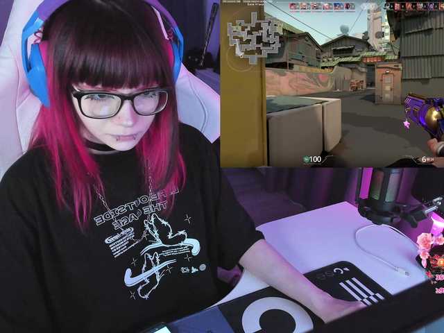 Yumi-Youkai live cam on BongaCams