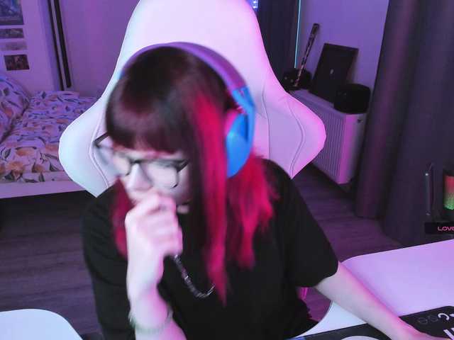 Yumi-Youkai live cam on BongaCams