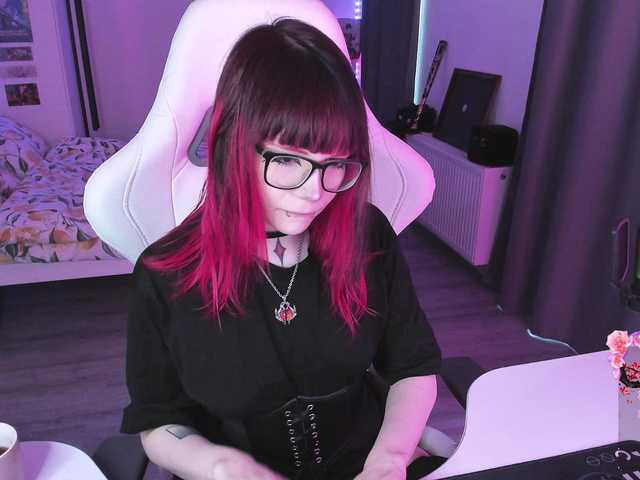 Yumi-Youkai live cam on BongaCams