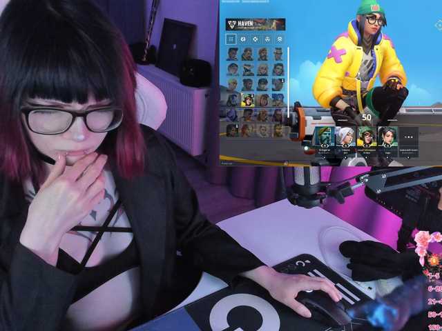 Yumi-Youkai live cam on BongaCams