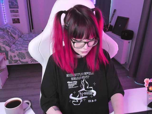 Yumi-Youkai live cam on BongaCams