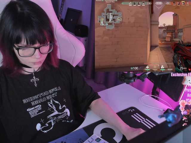 Yumi-Youkai live cam on BongaCams