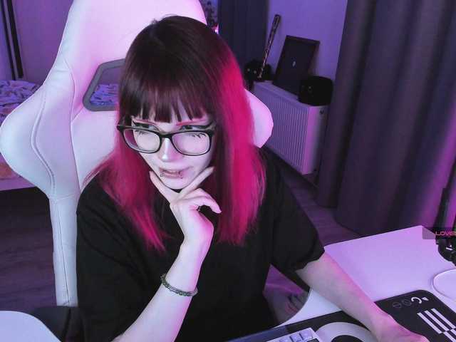 Yumi-Youkai live cam on BongaCams