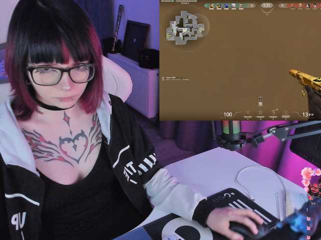 Yumi-Youkai live cam on BongaCams