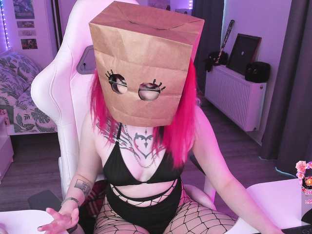 Yumi-Youkai live cam on BongaCams