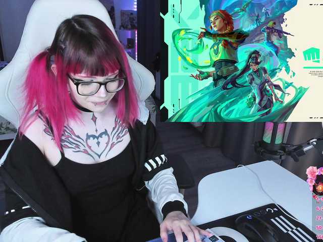 Yumi-Youkai live cam on BongaCams