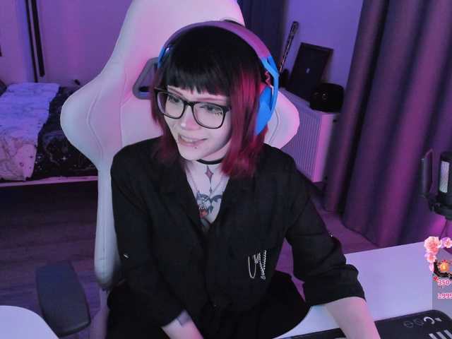 Yumi-Youkai live cam on BongaCams