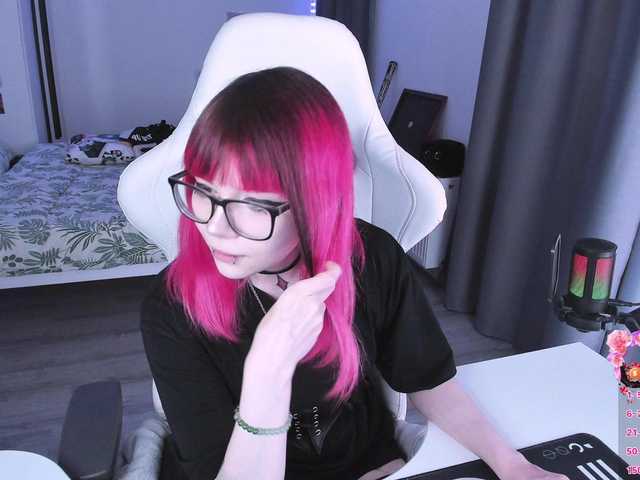 Yumi-Youkai live cam on BongaCams