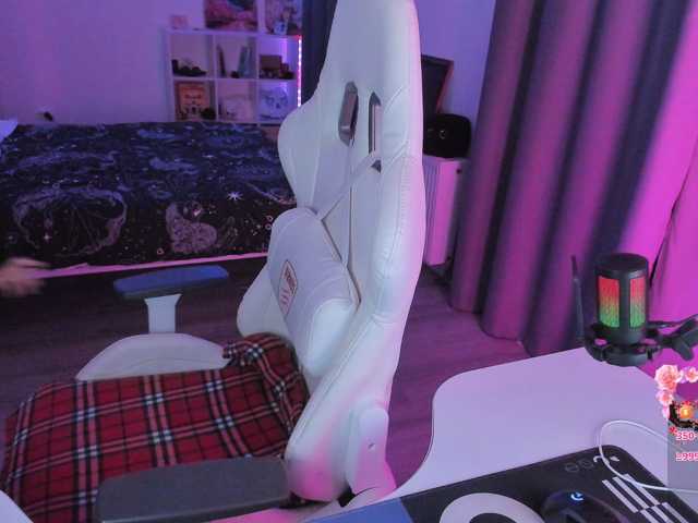 Yumi-Youkai live cam on BongaCams