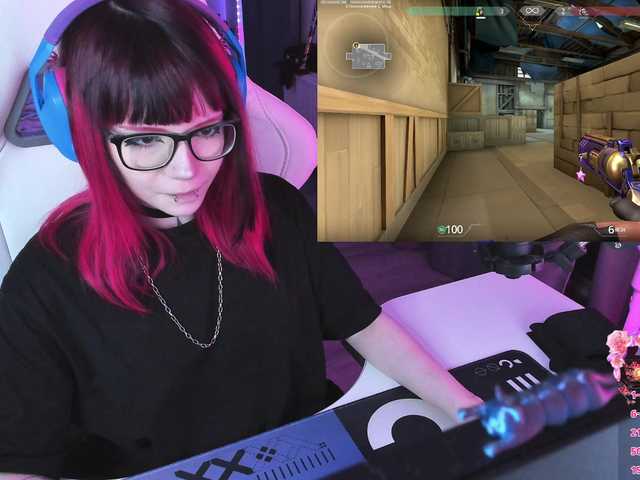 Yumi-Youkai live cam on BongaCams